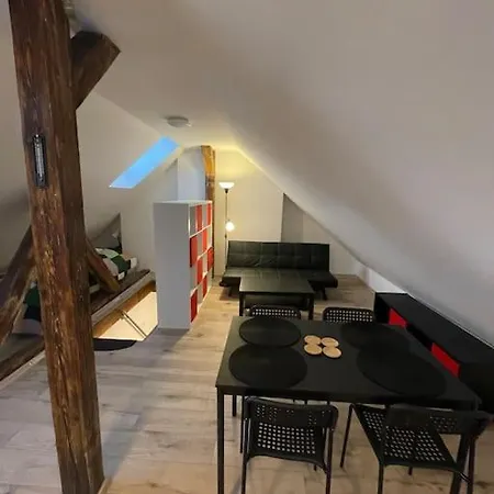 Francis Ii - Center 아파트